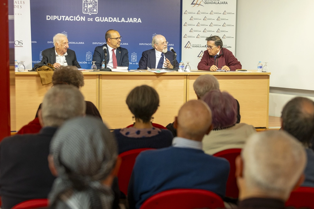 LA ACADEMIA CIENCIAS SOCIALES PREPARA UN DICCIONARIO BIOGRÁFICO.