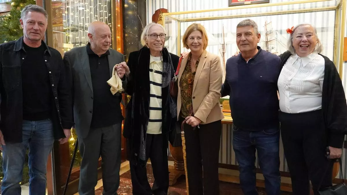 PEPE DÁMASO CELEBRA SU 92 CUMPLEAÑOS RODEADO DE AMIGOS
