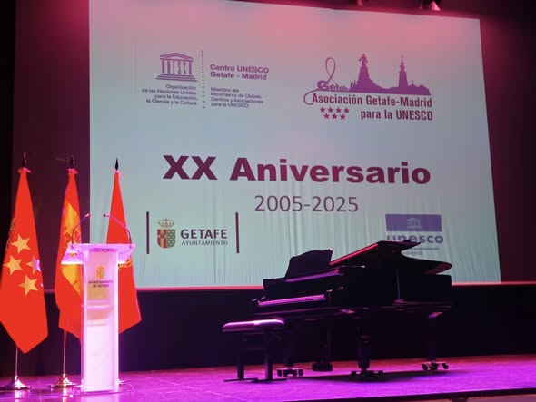 CONMEMORACION DEL XX ANIVERSARIO DE LA CONSTITUCIÓN DE ASOCIACIÓN GETAFE MADRID PARA LA UNESCO