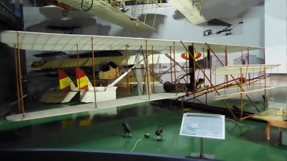 CENTENARIO DE UN GRAN ACONTECIMIENTO HISTÓRICO «PRIMER VUELO DE LOS HERMANOS WRIGHT