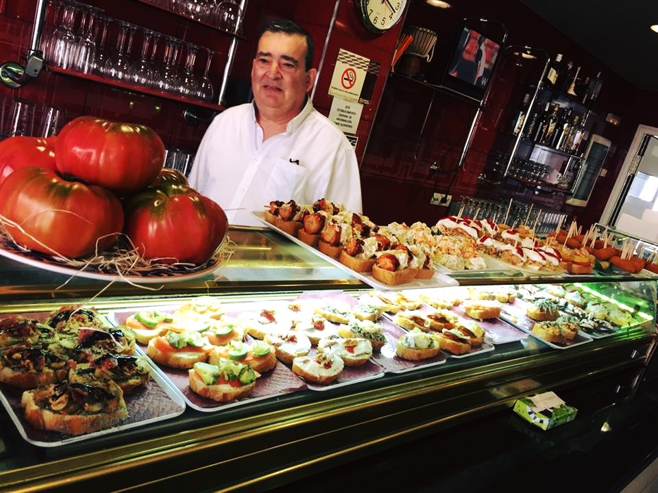UNA MUJER EMPRENDEDORA Y VALIENTE PARA SU ÉPOCA. AÑO 1962
