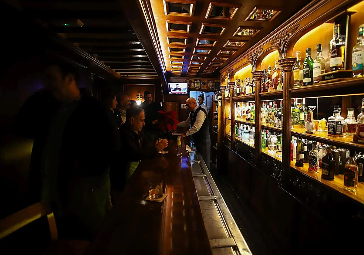 MURCIA HA PERDIDO SU AUTÉNTICO PARLAMENTO