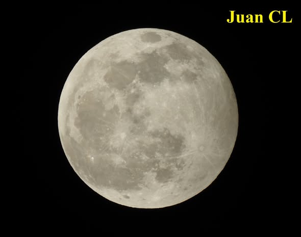 SALUDO FUENTEPIÑELANO 4572. LUNA DE ENERO