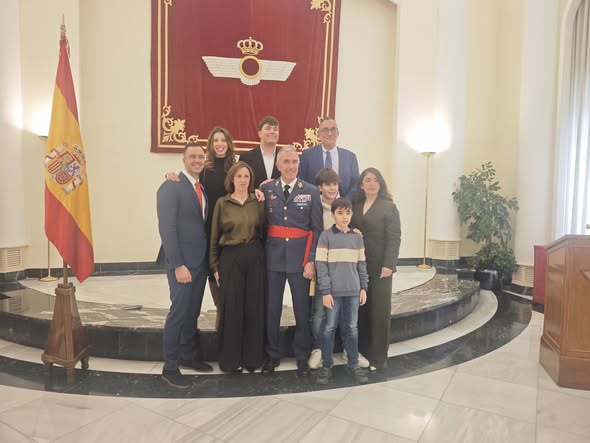 ACTO DE IMPOSICIÓN DE FAJA AL GENERAL DE BRIGADA  D. CARLOS SÁNCHEZ BAS