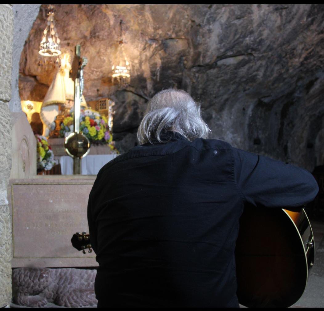 FRANKY MED Y SU BANDA SE PRESENTAN EN ARRIONDAS