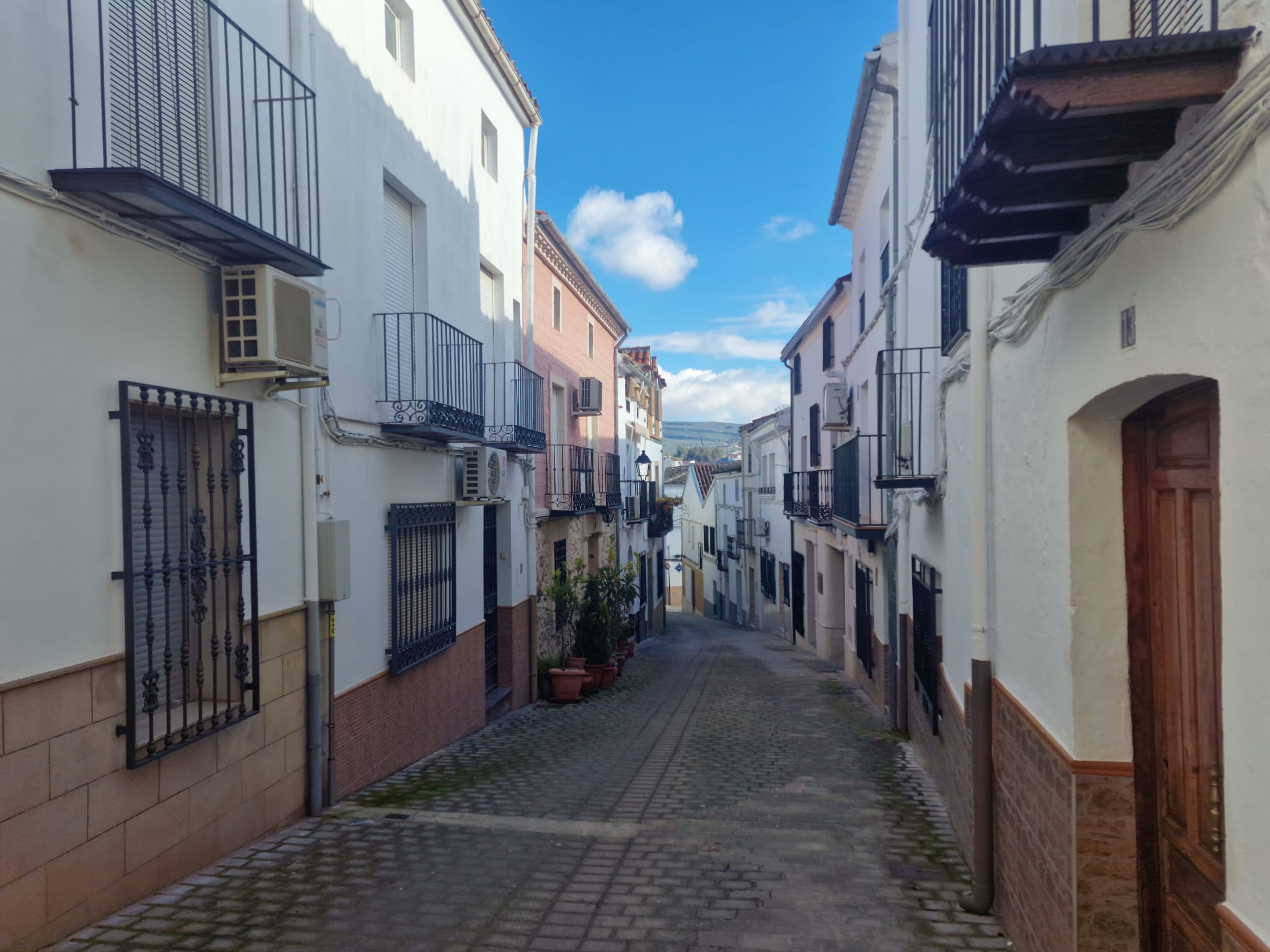 PLAZA DE SANTA ANA DE VILLANUEVA DEL ARZOBISPO I (HOY)