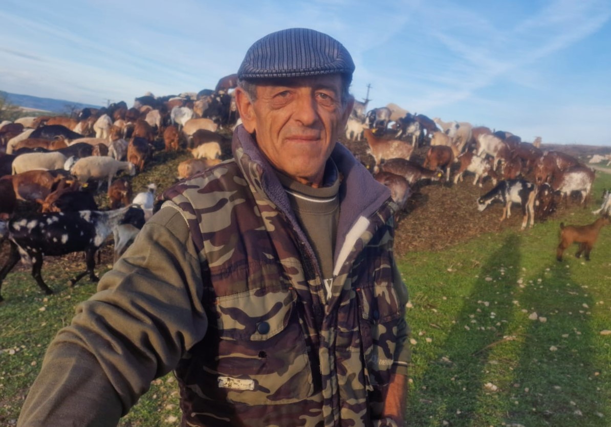 CARLOS RODRÍGUEZ LOZANO, EL ÚLTIMO CABRERO, 59 AÑOS, DE VILLANUEVA DEL ARZOBISPO