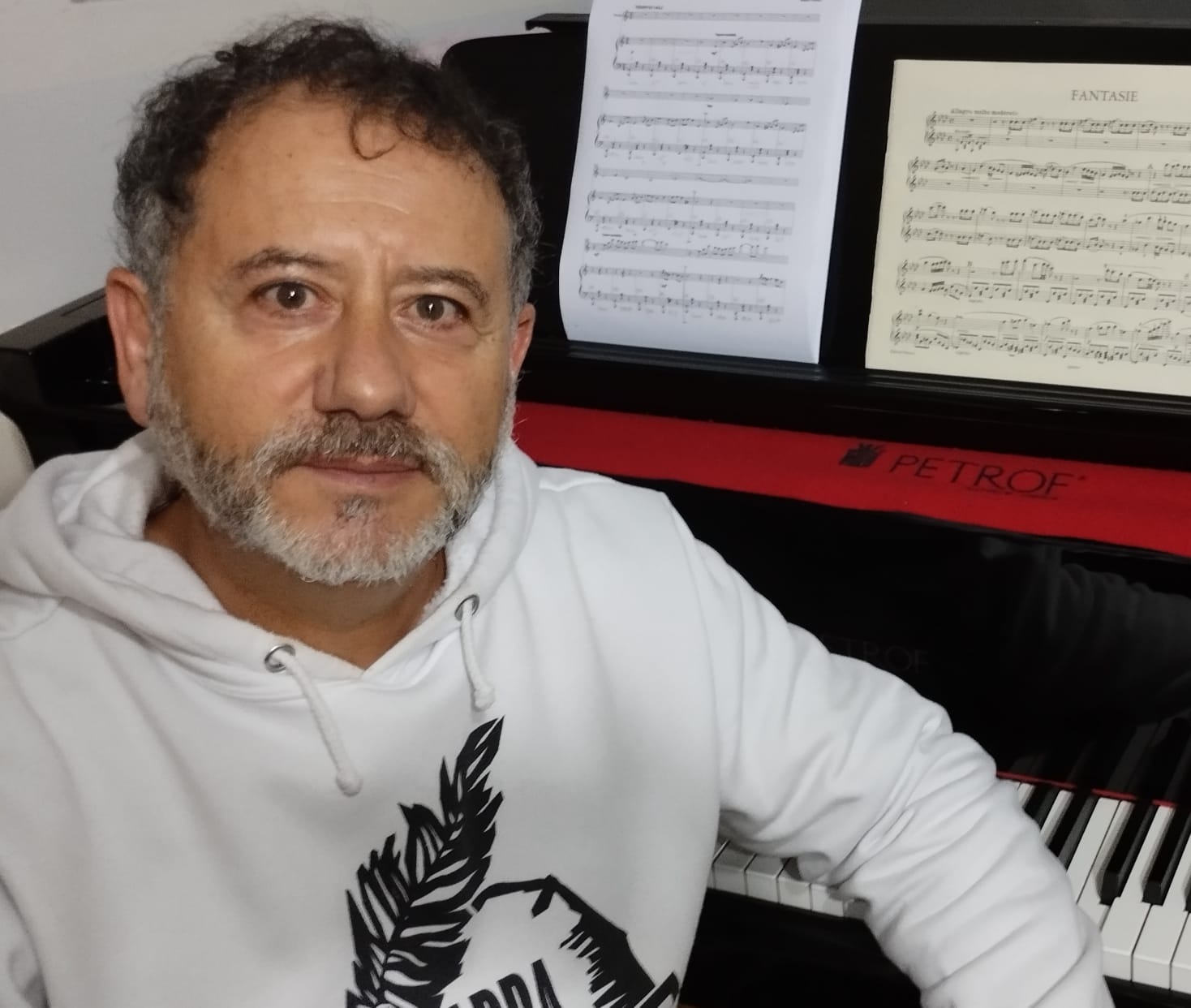 EL JOVEN COMPOSITOR MUSICAL JUAN CARLOS RAMOS DÍEZ,NOMBRADO BAÑEZANO DEL AÑO 2025.