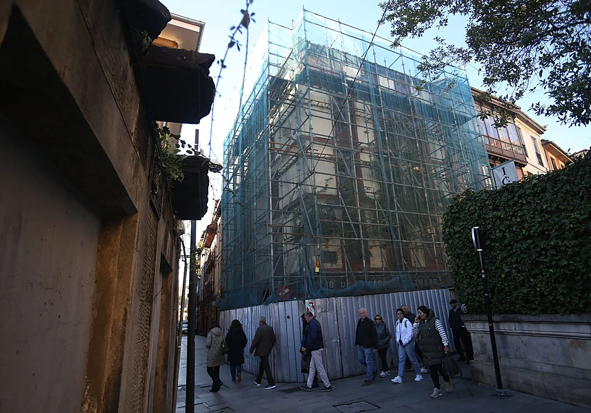 A SUBASTA UN HISTÓRICO EDIFICIO DEL OVIEDO ANTIGUO POR UN EURO