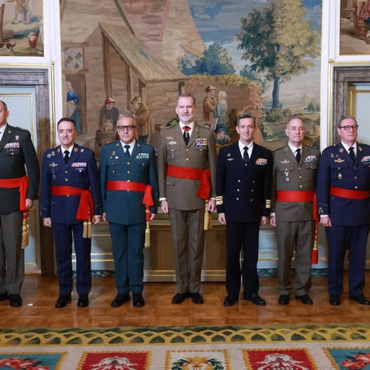 S.M.EL REY RECIBE A SANTIAGO A. IBARRETA, JEFE DE LA UNIDAD DE PLANES Y PROYECTOS DEL MINISTERIO DE DEFENSA.