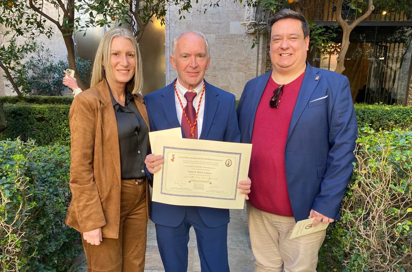 LA CRÓNICA OFICIAL DE LOS PUEBLOS VALENCIANOS SE CONSTITUYE EN ACADEMIA EN LA LONJA DE VALENCIA