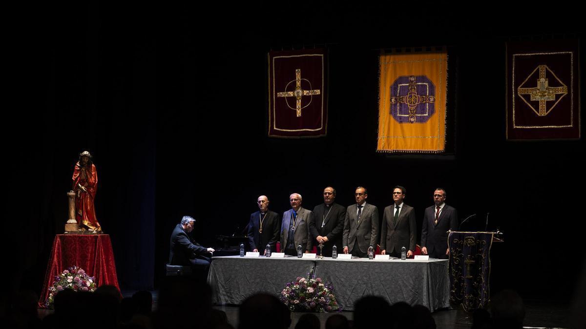 JÓVENES Y TRADICIÓN: LOS PILARES DEL PREGÓN DE FRANCISCO PIZARRO ESCRIBANO PARA LA SEMANA SANTA DE CÁCERES
