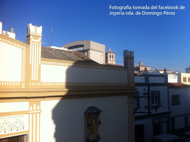 DESDE LA JOYERÍA A LA POSÁ, TEATRO Y LA TORRE DE SAN PEDRO