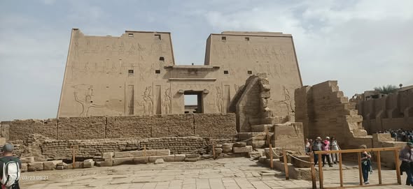 SALUDO FUENTEPIÑELANO-EGIPCIO 4651.