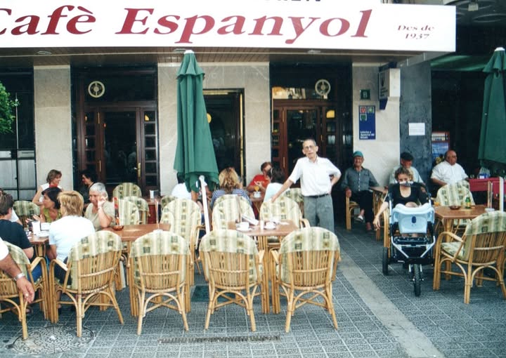 EL CAFE BAR ESPAÑOL QUE FUE REFERENTE DURANTE MUCHOS AÑOS