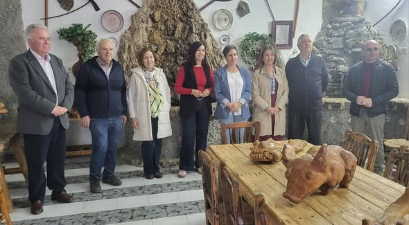 VISITA DE LA DELEGADA DE AGRICULTURA