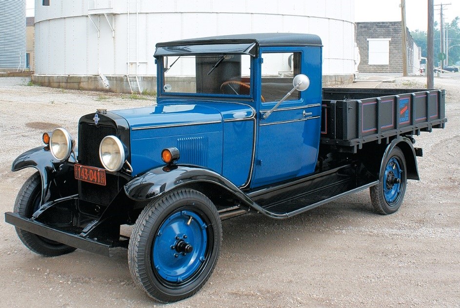 HISTORIA Y MEMORIA DE TORNAVACAS: LOS PRIMEROS CAMIONES QUE LLEGARON A TORNAVACAS. UN VIAJE A LAS DÉCADAS DE 1920 Y 1930.