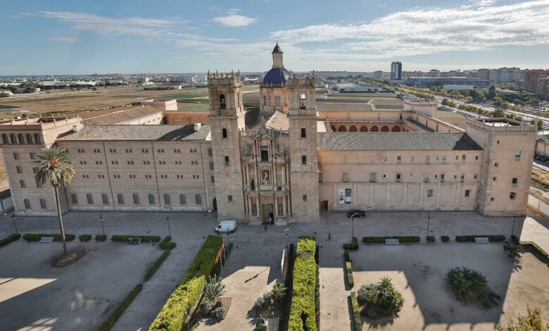 NUEVOS SIETE MIEMBROS EN LA AVL, RENOVACIÓN TRAS 25 AÑOS