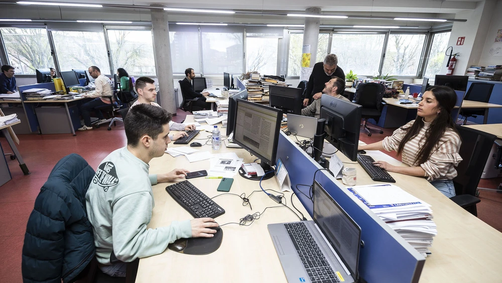 LÁPIZ EN RISTRE, OJO AVIZOR