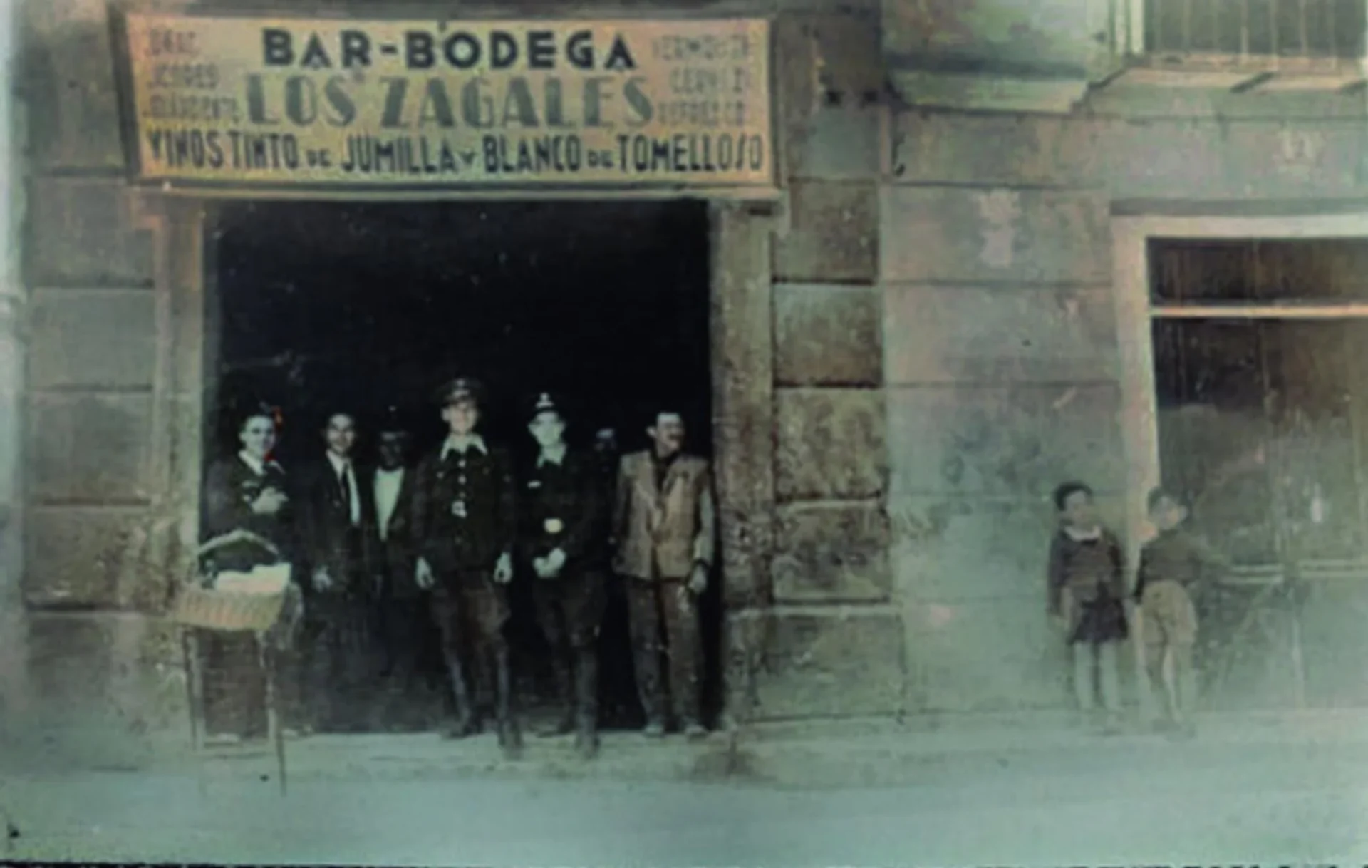 CIEN AÑOS DE SABOR Y MEMORIA: LOS ZAGALES, EL CORAZÓN TABERNERO DE MURCIA QUE LATE DESDE 1926