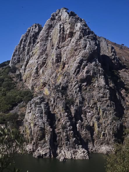 UN HISTORICO ACONTECIMIENTO PARA LOS VECINOS DE TORREJON EL RUBIO