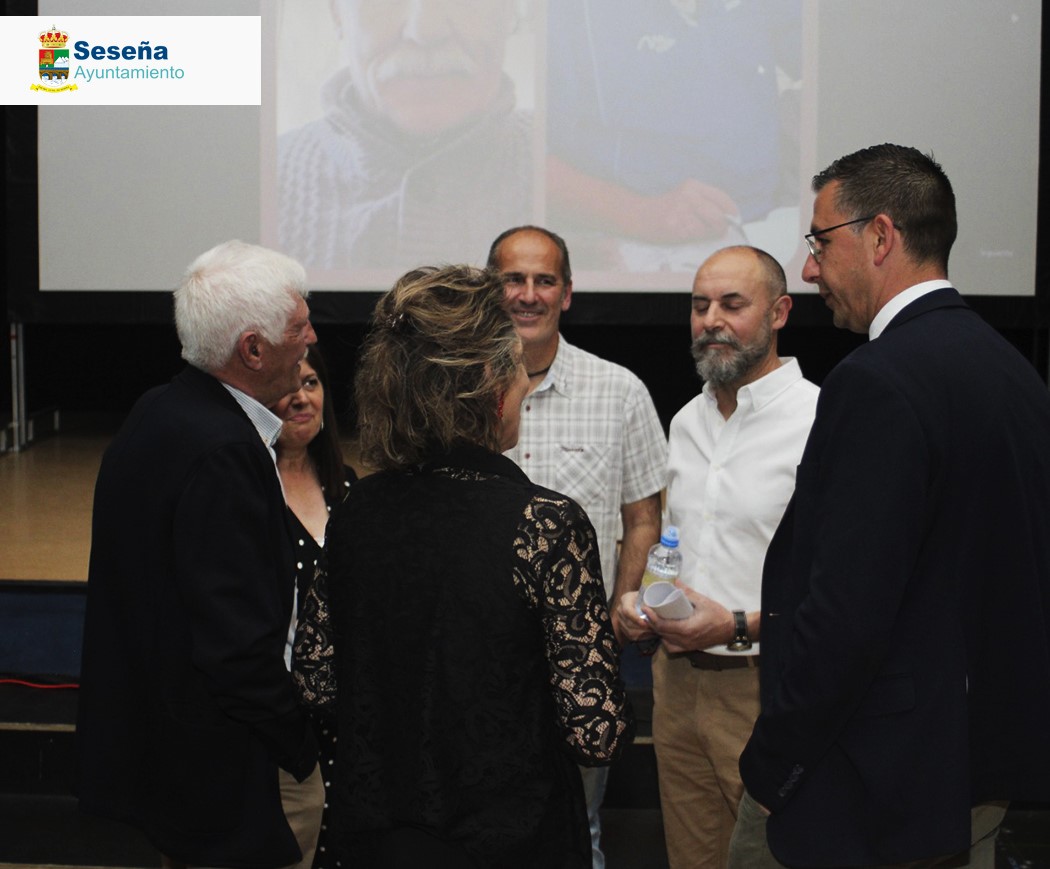 EMOTIVO ACTO DE LOS CRONISTAS OFICIALES EN SESEÑA (TOLEDO)