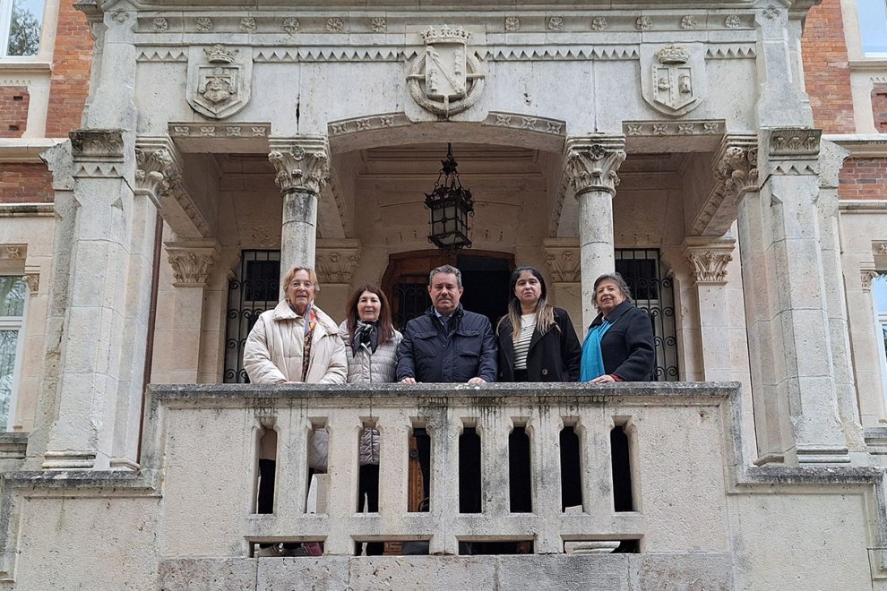 EL INSTITUTO CASTELLANO Y LEONÉS DE LA LENGUA Y LA ASALE REFUERZAN SU COLABORACIÓN EN EL PALACIO DE LA ISLA