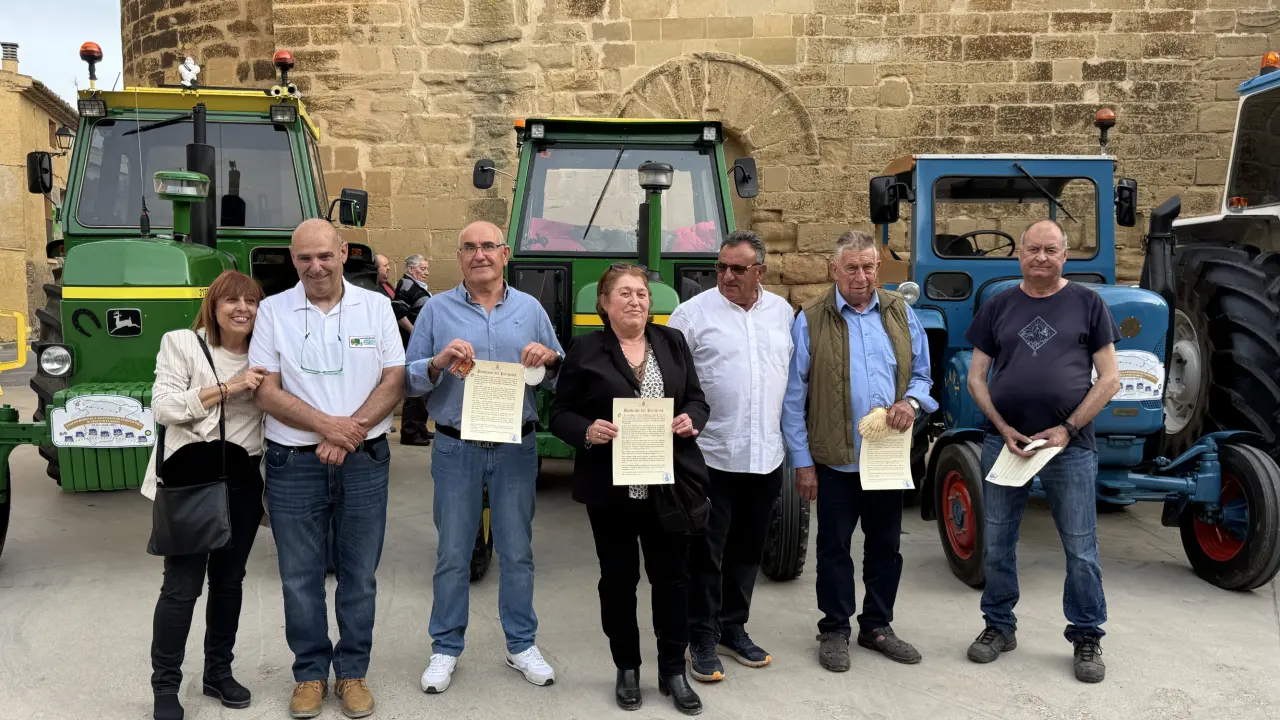 DE BERBEGAL (HUESCA) A SANTIAGO EN TRACTOR CLÁSICO