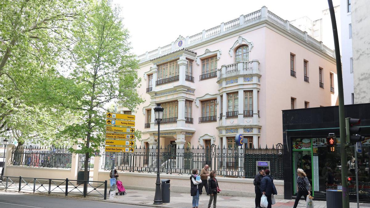 EL CHALET DE «LOS MÁLAGA», EDIFICIO QUE ACOMPAÑÓ EL SALTO DE CÁCERES AL ENSANCHE
