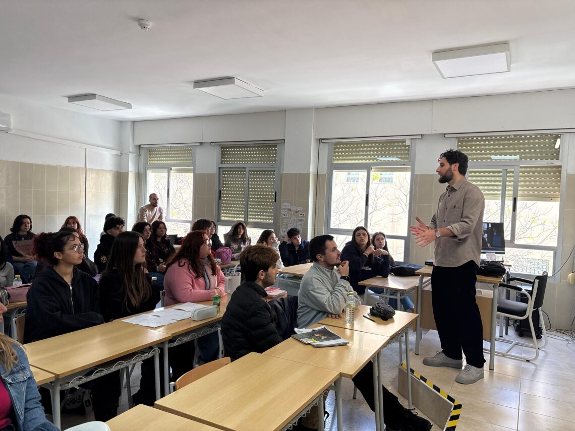 MIGUEL ÁNGEL VEGA Y GÓMEZ BARCELÓ INAUGURAN LA SEMANA CULTURAL DE LA ESCUELA DE ARTE