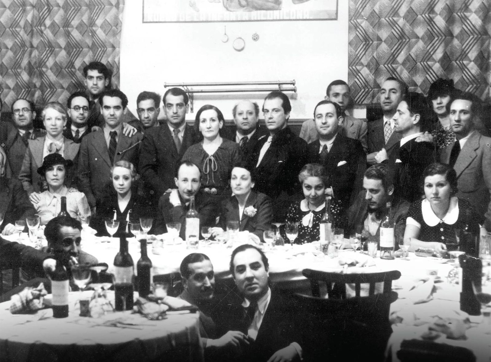LA CULTURA MURCIANA ANTE EL RETO DEL «VEINTISIETE».