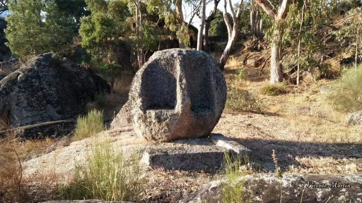 LAS PEÑAS-TRONO EN EXTREMADURA: SIGNIFICADO HISTÓRICO, RELIGIOSO Y POLÍTICO