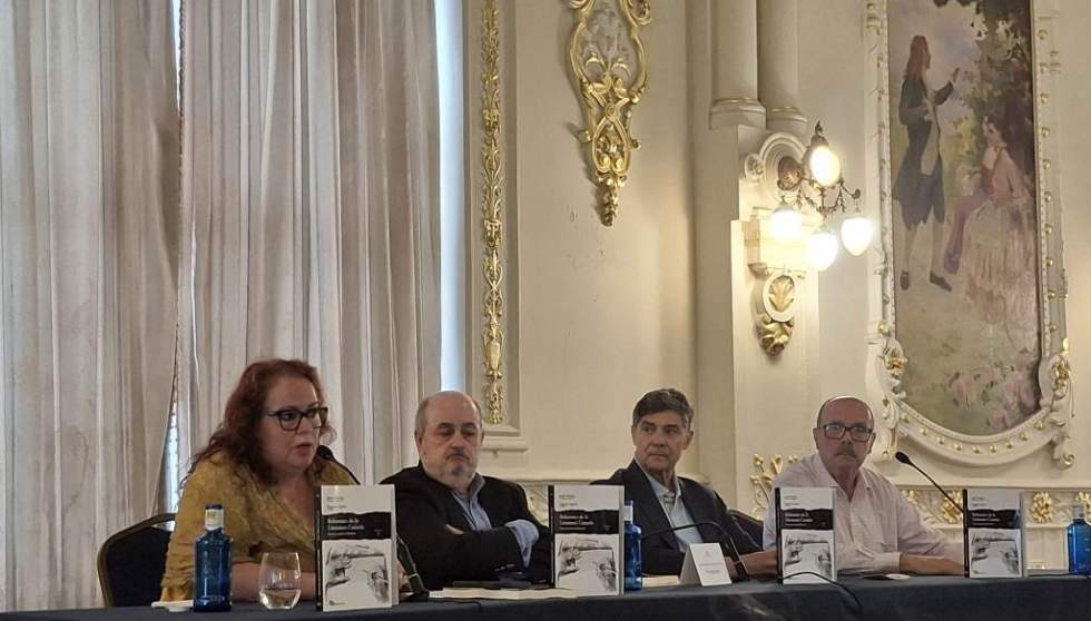 EL PROYECTO ARTÍSTICO-LITERARIO ‘REFERENTES DE LA LITERATURA CANARIA’ COMIENZA SU RECORRIDO POR LAS ISLAS