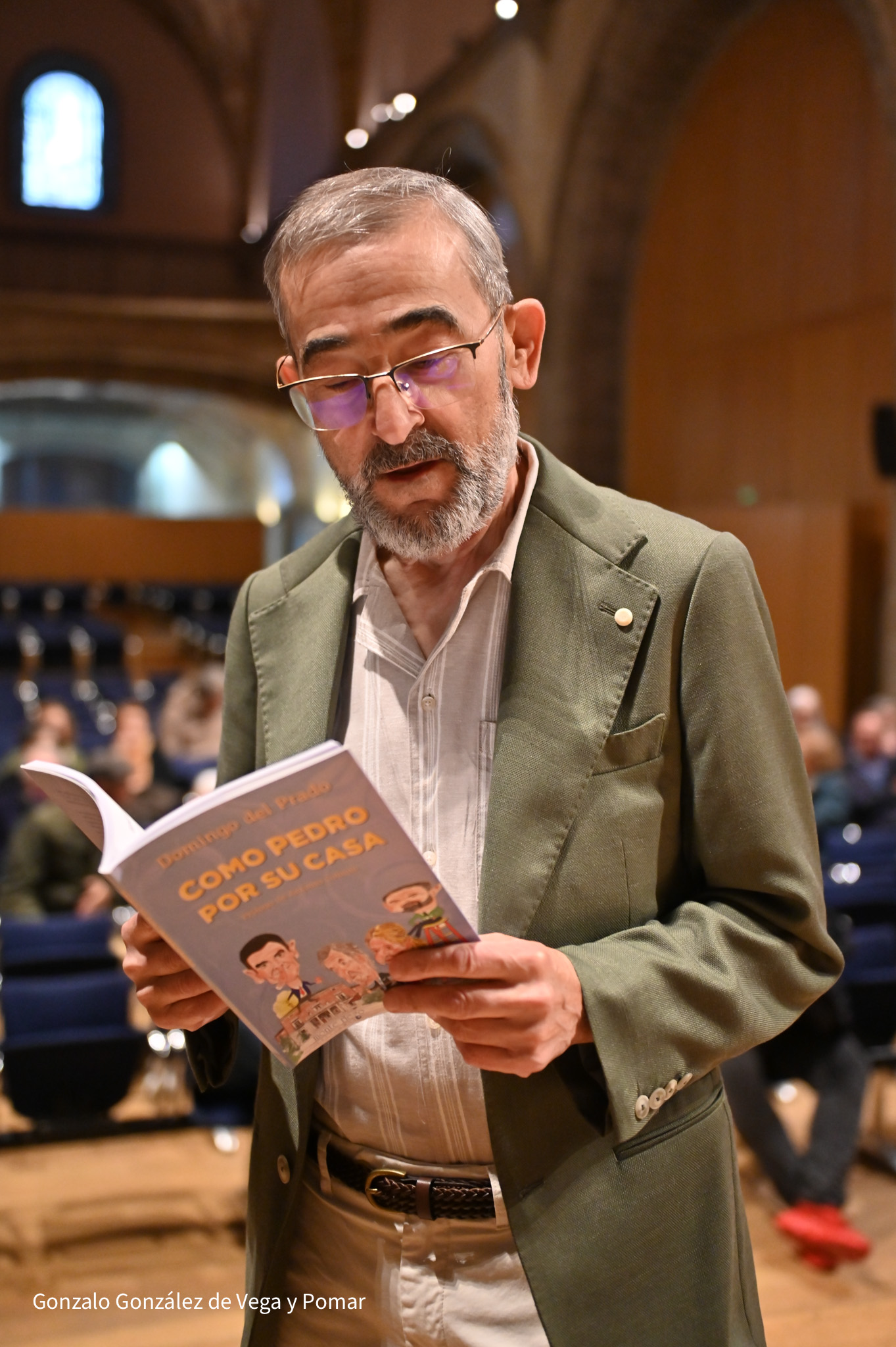 DOMINGO DEL PRADO HA PRESENTADO SU ÚLTIMO LIBRO DE ROMANCES ‘COMO PEDRO POR SU CASA’