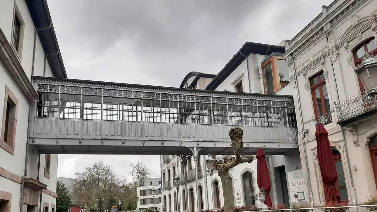 OVIEDO ME MUEVE Y MUÉVEME EL VERLE