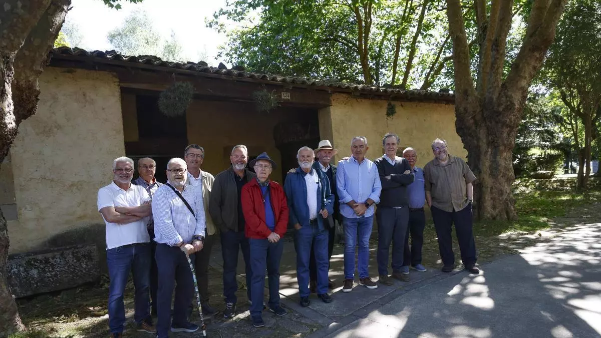 LOS CRONISTAS OFICIALES DEL PRINCIPADO ESTRECHAN LAZOS CON EL MUSÉU DEL PUEBLU D’ASTURIES PARA REFORZAR LA MEMORIA DE LOS CONCEJOS