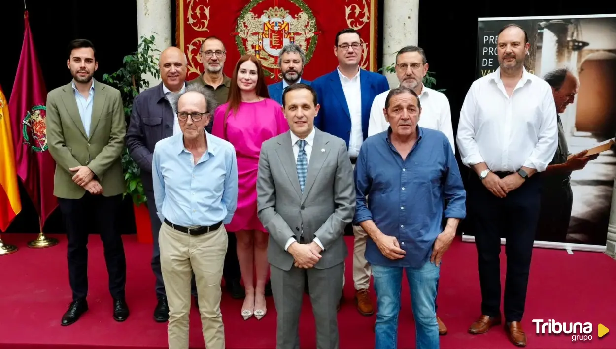 FERNANDO COLINA RECIBE EL PREMIO TRAYECTORIA ARTÍSTICA DE LA DIPUTACIÓN POR SU APORTACIÓN A LA PSIQUIATRÍA Y LA CULTURA