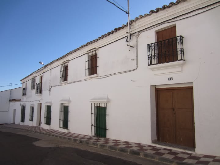LA CASA GRANDE DE LOBON.
