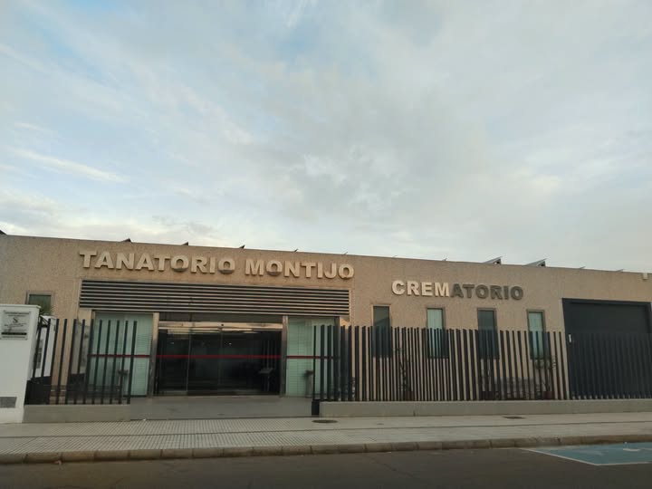 INAUGURACIÓN DEL CREMATORIO EN EL TANATORIO MONTIJO.