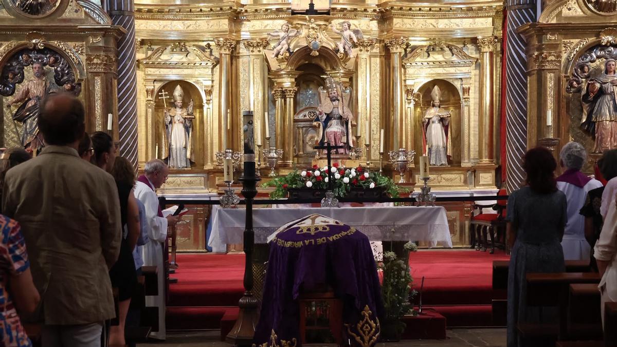 ZAMORA DESPIDE A HERMINIO RAMOS CON UNA SONORA OVACIÓN A LAS PUERTAS DE SAN ILDEFONSO