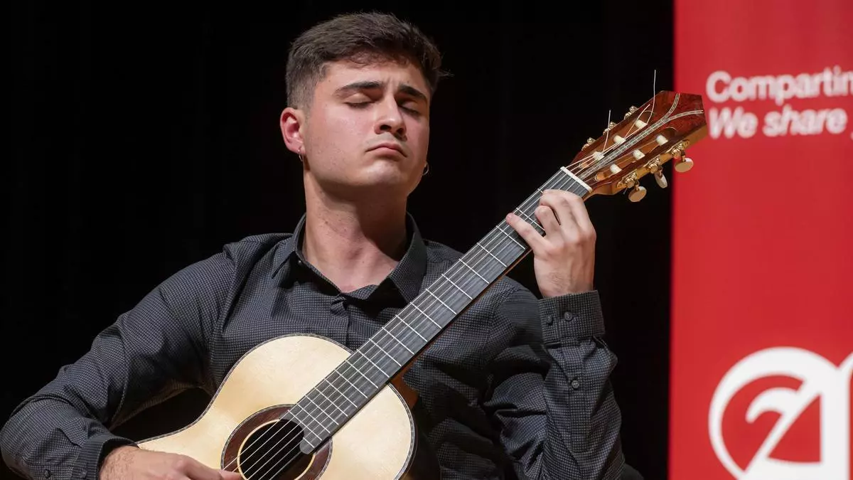 AUSIÀS PAREJO HOMENAJEA MANUEL DE FALLA CON UN CONCIERTO EN LA REAL ACADEMIA DE BELLAS ARTES DE SAN CARLOS
