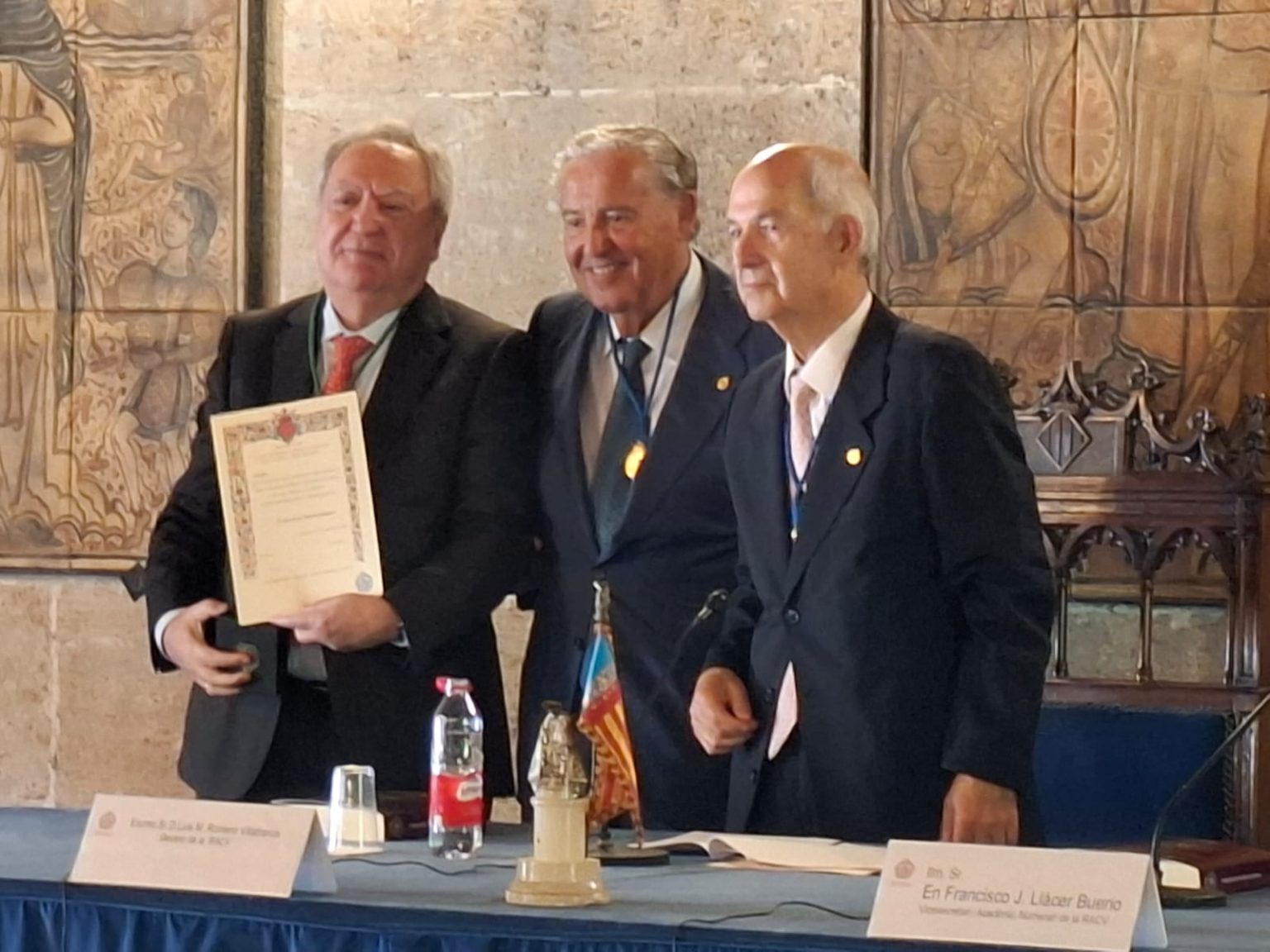 EL NUEVO ACADÉMICO DE LA RACV PLANTEA CONVERTIR EL CASCO ANTIGUO DE ORIHUELA EN UN POLO CULTURAL Y CREATIVO
