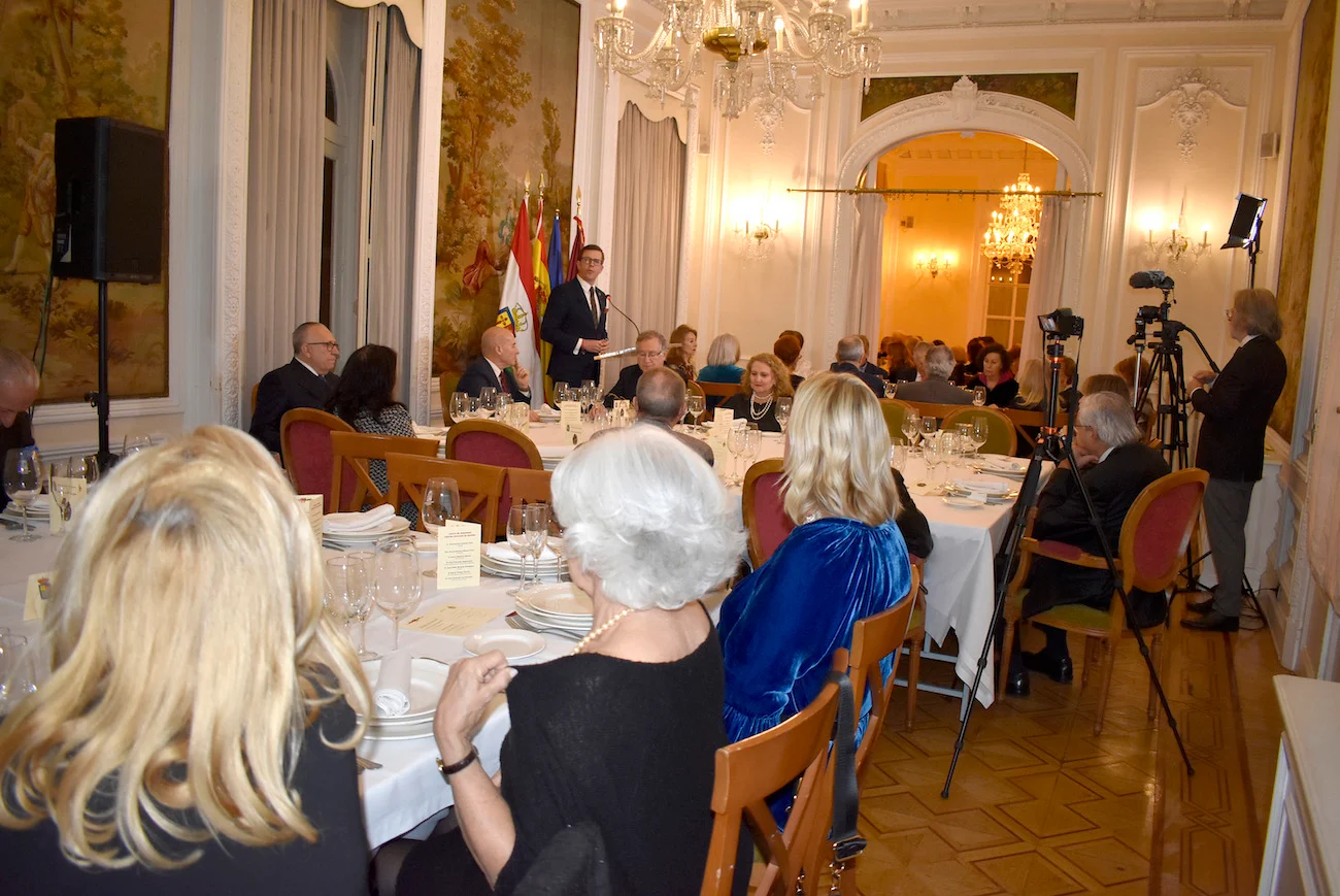 LA UD LOGROÑÉS Y LA ESCUELA DE DULZAINA, ENTRE LOS PREMIADOS POR SAN BERNABÉ EN MADRID