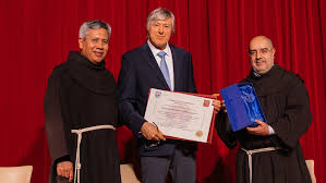 RECONOCIMIENTO AL ESCRITOR Y EMPRESARIO ALICANTINO, ALEJANDRO GUILLERMO ROEMMERS