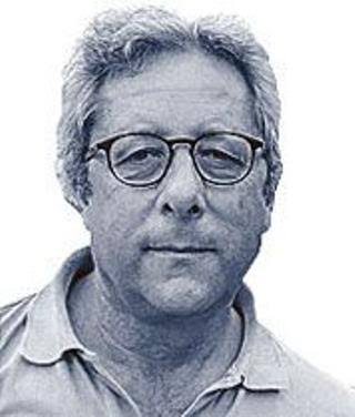 OVIEDO ES UNA NOVELA Y HAY QUE SALIR DEL BARRIO PARA LEER MÁS DE UN CAPÍTULO