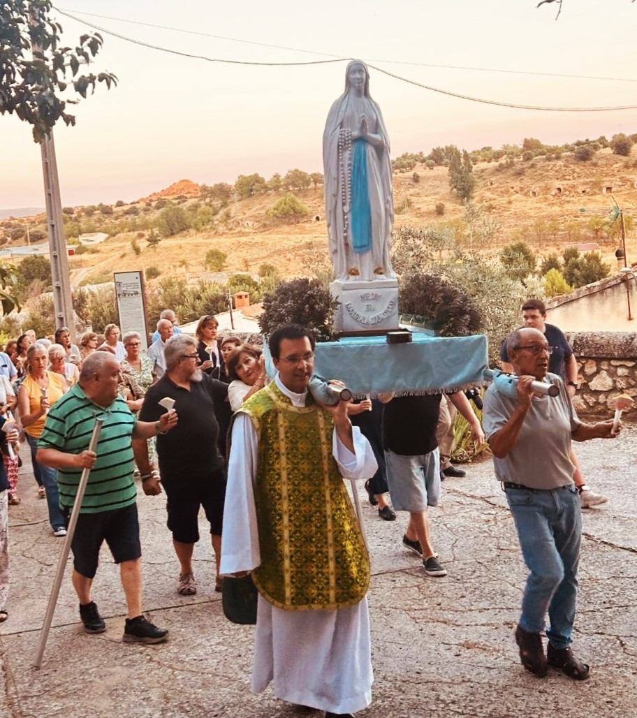 LA VIRGEN DE LOURDES EN BÓLLIGA