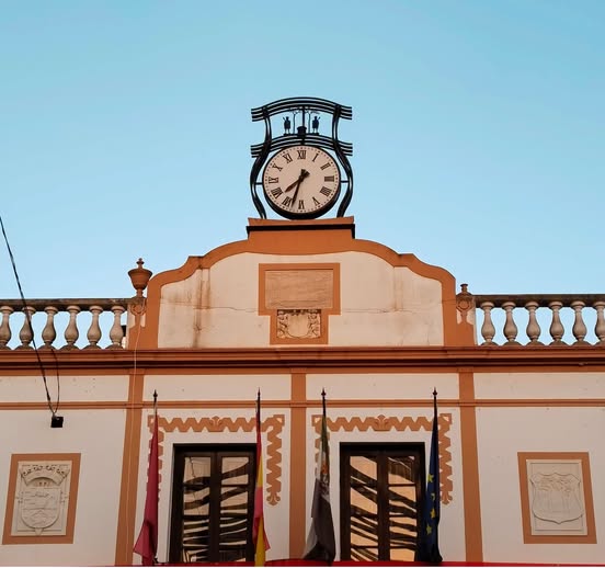 EL RELOJ DEL AYUNTAMIENTO.