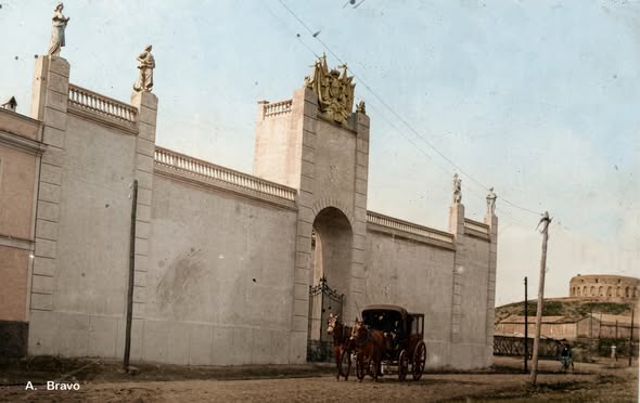 UN EDIFICIO MONUMENTAL DESAPARECIDO, EL CENTRO COMERCIAL HISPANO-MARROQUÍ DE MELILLA.