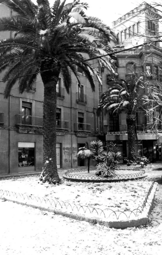 EL ANTIGUO CUARTEL Y HOSPITAL MILITAR DE CÁCERES QUE DIO NOMBRE A UNO DE LOS NEGOCIOS TEXTILES MÁS EMBLEMÁTICOS DE LA CIUDAD: EL REQUETÉ