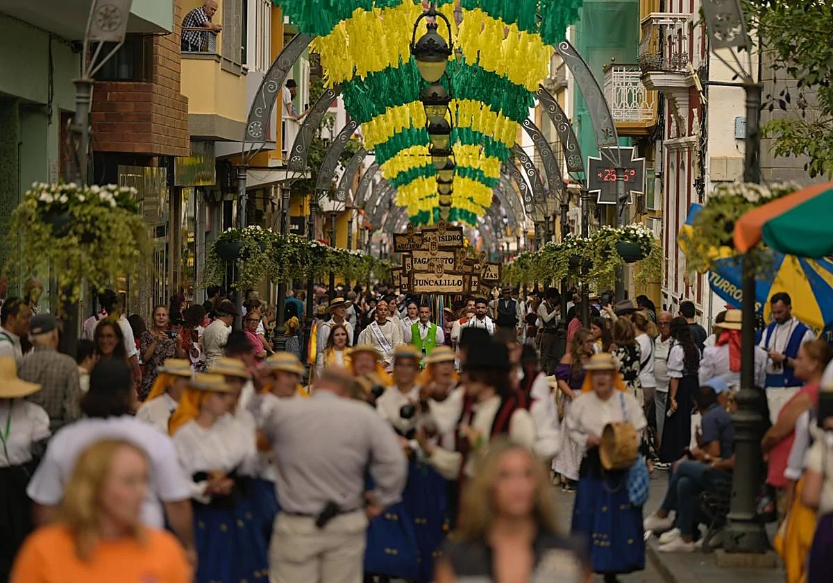 TELEVISIÓN CANARIA RETRANSMITE ESTE SÁBADO EN DIRECTO LA ROMERÍA-OFRENDA DE SANTIAGO DE GÁLDAR